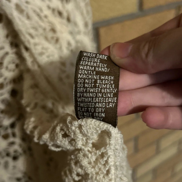 Anthropologie Raj Floral Wrap Shrug Crochet Beige 100% Cotton One Size - Picture 3 of 5